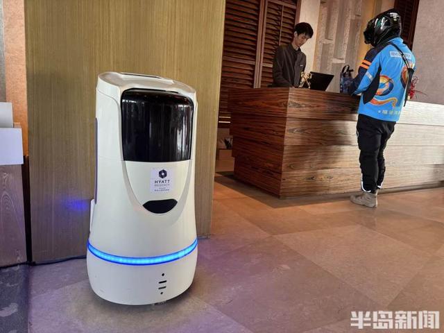 当机器人走进我们的生活：新质生产力绘就未来图景