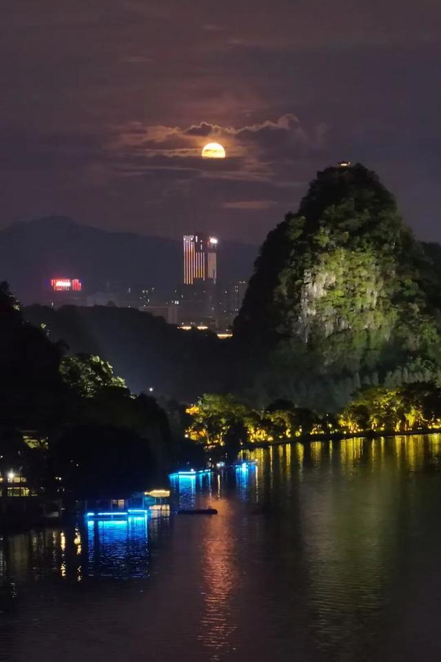 星湖秋冬推介会亮相！深圳、香港市民纷纷点赞