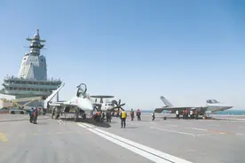 电磁弹射为福建舰带来独特能力图片