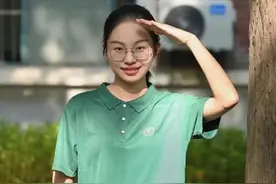 高考拒绝特殊待遇的她，现在又放弃普通保研，转头扎进这件事图片