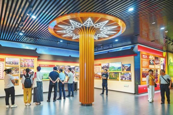 村里有个馆⑳丨陈列馆里的时光答卷——遇见十八洞的过往与新程