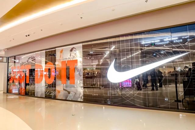 周末去“湾里”，可劲逛首店~