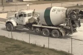 混凝土车为什么要一直转？图片