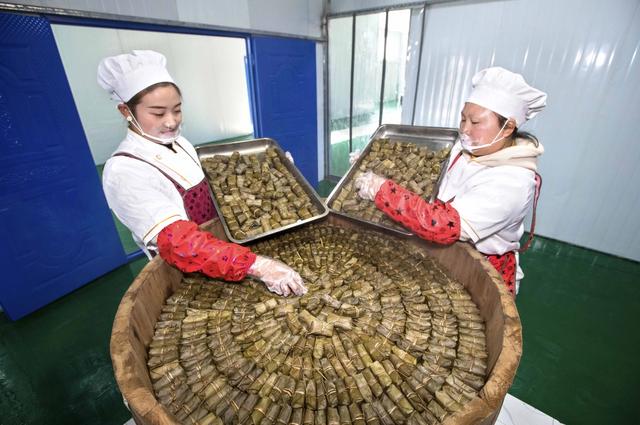 《乌蒙深处》热播！一起走进取景地黔西化屋村，看苗寨发展新貌！