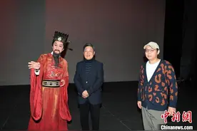 北京人艺年度历史大戏《张居正》登台图片