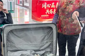 办理零钱存款业务难？这家银行来“破题”图片