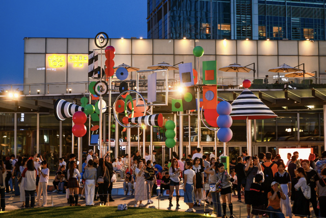 比中国年轻人更爱去成都的，居然是外国年轻人？