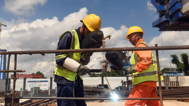 广西钦州：钦北线铁路桥改建适配平陆运河通航