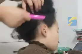 5岁女孩发量惊人 家里长辈没出过这样的图片