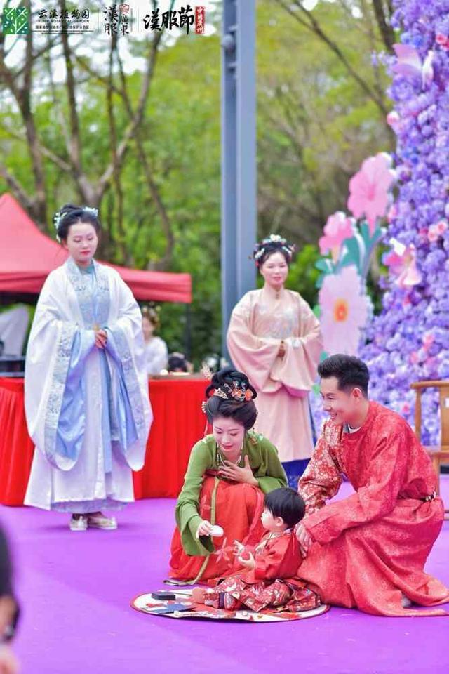 当汉服盛宴遇见岭南暖冬，云溪植物园上演国风雅集