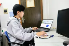 用VR来做实验，华东理工打造“未来课堂”图片