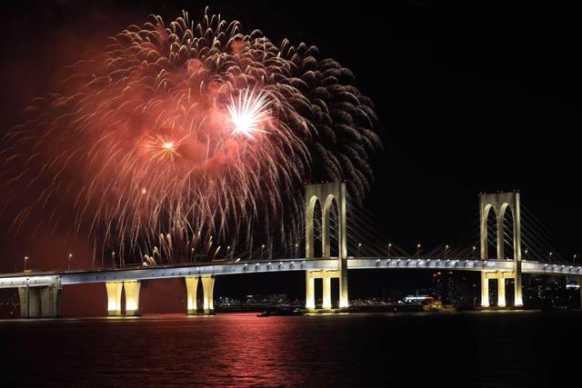 国庆中秋长假首日，横琴文旅市场人气火爆