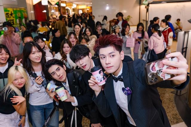 Soul联名“爷爷不泡茶”打造“可饮用”的跨次元陪伴，线下活动引爆粉丝热情