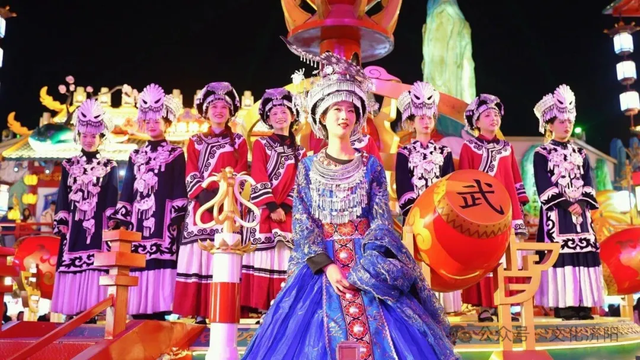 太燃了！“九曲黄河万里情”火把狂欢节热烈来袭