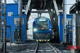 关键性突破！我国大功率氢能源机车首次完成万吨装车，最大功率可达2400千瓦图片