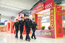 240小时过境免签新政实施“满月”，白云机场口岸客流“热”度攀升图片