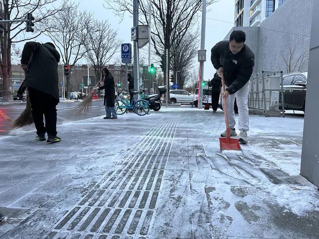 今年降雪怎么不用融雪剂了？北京除雪有了新变化