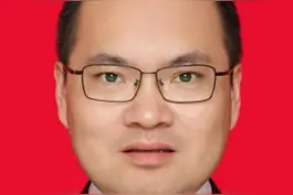 刘平当选上海市长宁区区长图片