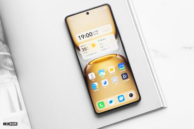 预算2K也能旗舰自由，iQOO Z10 Turbo+性能超强