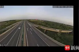 G4221沪武高速无锡、常州段由东往西方向车流量较大图片