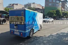 无人快递车，在玉林投用图片