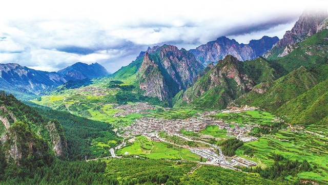 陇上地质奇观大地壮美画卷