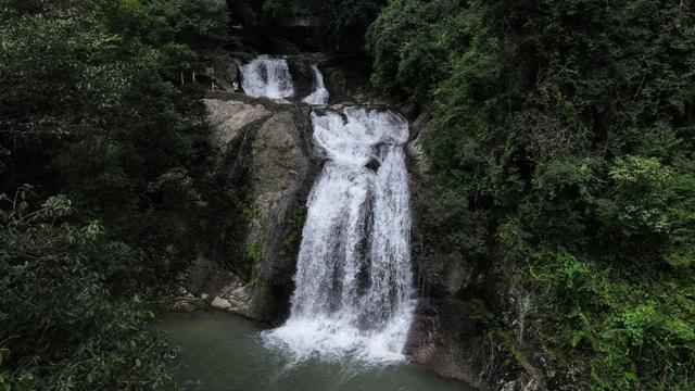 山色溪声觅仙踪