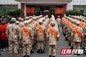 一身戎装踏征程 新邵县举行2024年上半年新兵入伍欢送仪式图片