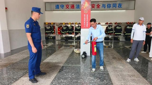 讲解词里藏安全！景区讲解员化身消防宣传员，守护游客每一程