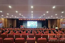 以“诗”会友！“战火”再燃！华商第六届青少年诗词大会正式启动！图片