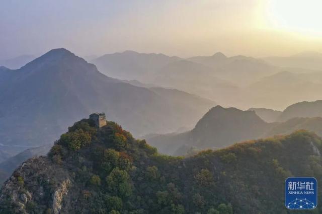 秋声渐杳 斑斓成诗