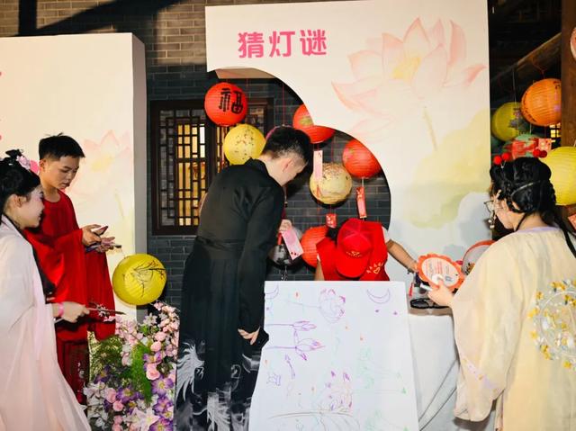 【团团严选】川渝一家亲—— 这场古风交友带你邂逅中式浪漫→