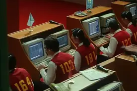 王家卫的《繁花》，一朵精美绚丽的花图片