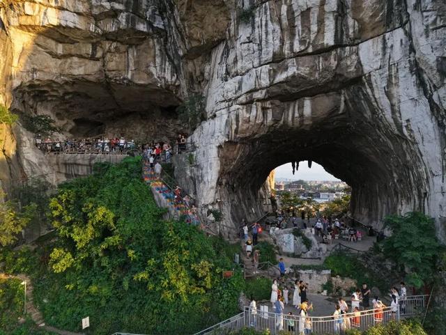 桂林老地标“焕新”：连夕阳都更懂浪漫了！