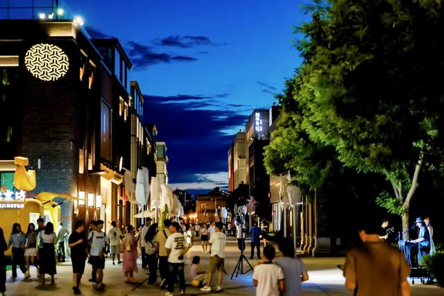 大城之变｜古都之脊再昂起 时尚地标引潮来