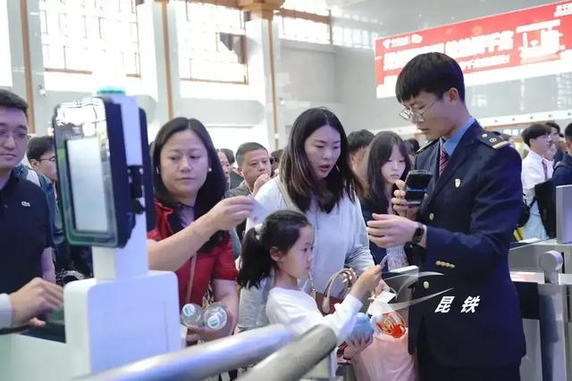 暑期出游旺季 这份儿童乘车指南请收好