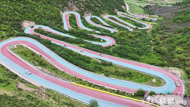 青海全力推进10座山峰生态旅游风景道建设