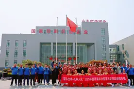 老厂焕新颜 文化润民心！新华印务以公益演出提振职工精神风貌图片