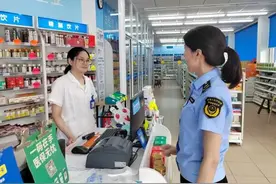 江阴市市场监督管理局南闸分局开展高温季节药械专项检查图片