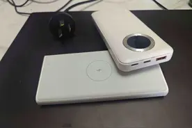 火车站也开始重点检查充电宝：标志清晰的单块额定能量不超过100Wh图片