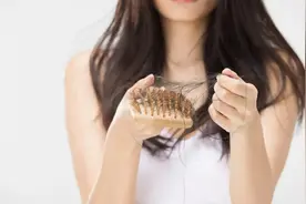 还在饱受脱发困扰？别慌！拯救“头顶危机”的方法找到了→图片