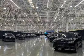 第40万辆车下线！AITO问界5年内欲冲刺年销百万辆目标，赛力斯拟投资华为子公司图片