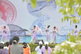 天津市蓟州区：梨花邀人赴春约图片