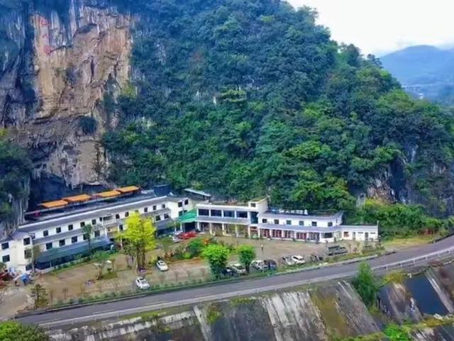 别再问年味去哪儿了！明天来叙永仙人洞，这碗刨猪汤等你来尝！