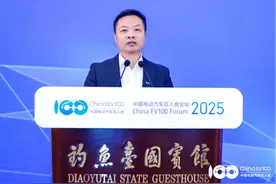 何小鹏：小鹏飞行汽车工厂预计明年开始量产，年产能一万台图片