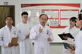【前进的科学】27年专注干细胞、抗肿瘤研究取得重要突破｜访中华医学科技奖一等奖获得者何志旭视频封面