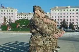 “老兵”带“新兵”  冬训映初心图片