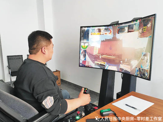 边城见闻 | 大漠深处，远隔千里的人走到一起