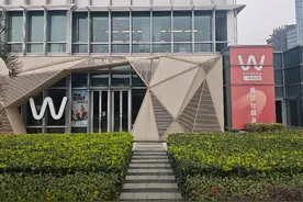上海知名健身品牌多家门店关闭，有消费者会员卡2034年到期图片