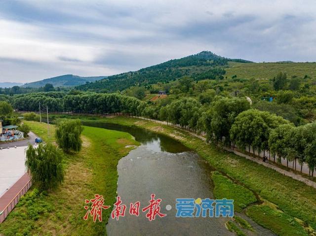 一年四季 泉在济南丨初秋济南玉符河畔：水清草盛景如画